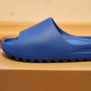 Dead Stock Adidas Yeezy Slide Azure ID4133 Men's Size 12 (11) Kanye West Ye
